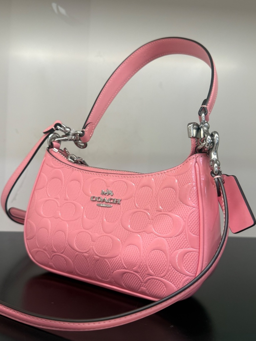 NWT Coach! Teri Mini Crossbody BagIn Signature Leather With Heart Charm 🌸 ccz29 - Picture 6 of 10